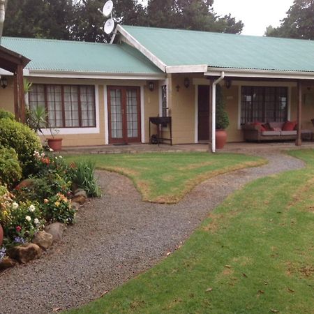 Cedar Garden Acomodação com café da manhã Underberg Exterior foto
